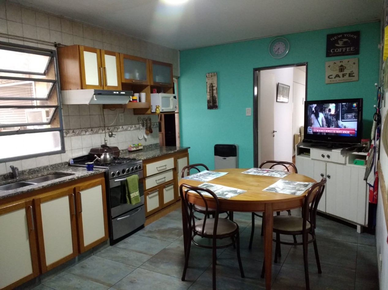 Venta Departamento con cochera. Zona Centro